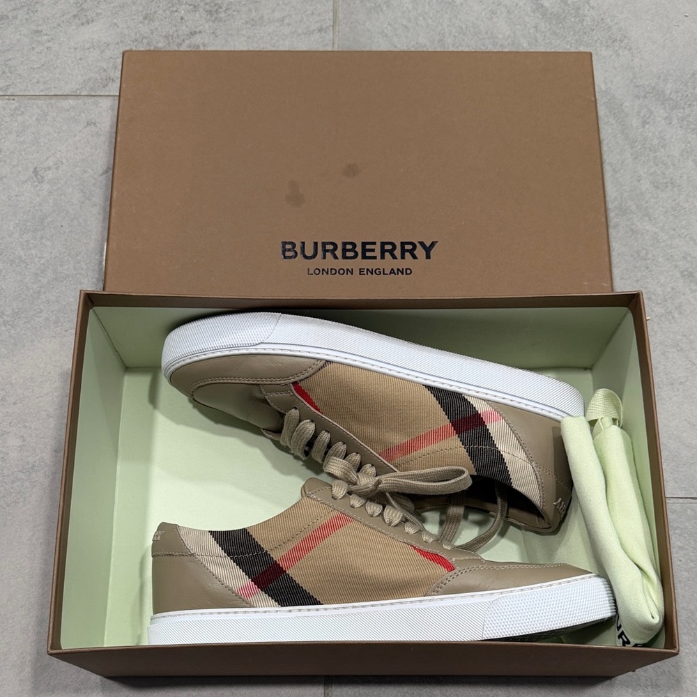 Burberry Beige Plaid Low-Top Sneakers